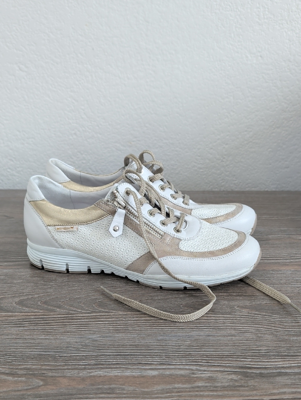 Mephisto YLONA Metallic Gold & White Leather Sneakers EUC 6.5